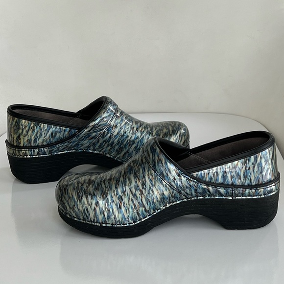 Dansko Women's Size US 8.5 - 9 EU 39 LT Pro Blue Waves Clogs Professional Shoes - Picture 9 of 16